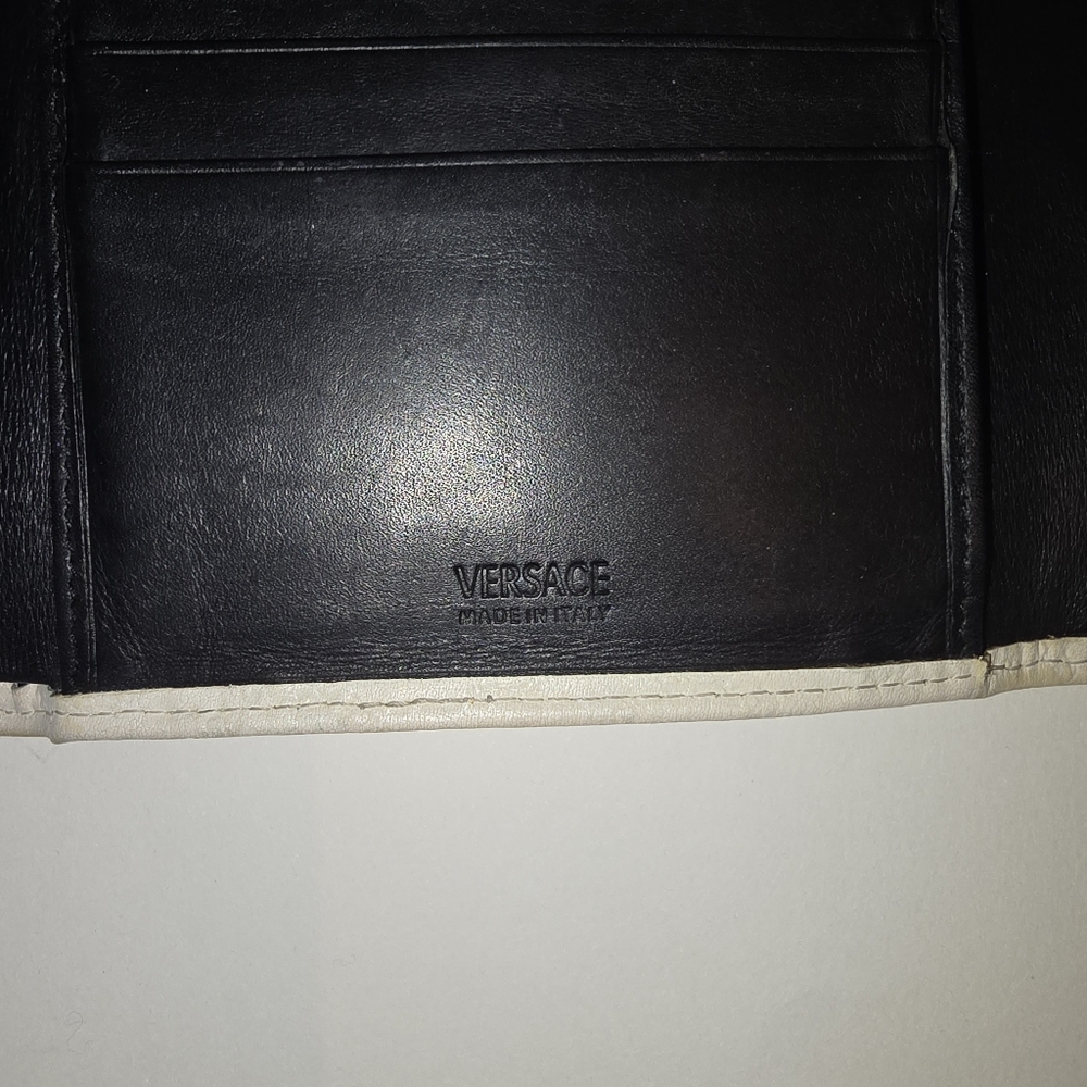 Versace White Wallet - Picture 4 of 7